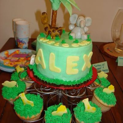 Jungle Baby Shower Cake