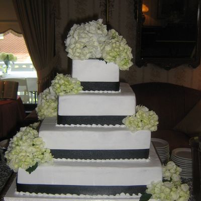 Classic Wedding Cake