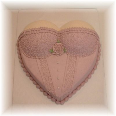 Bustier Cake