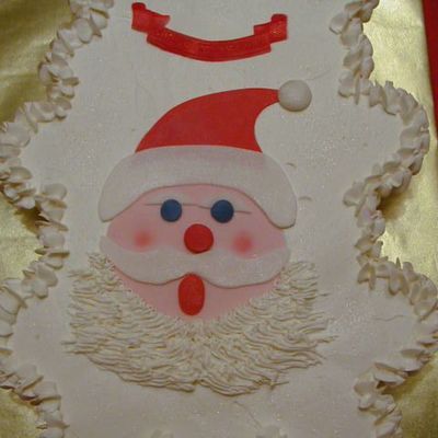 Santa Cupcake Cake