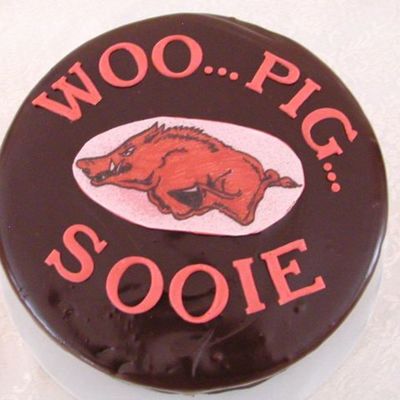 Razorback Cake