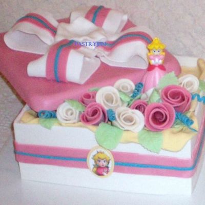 Princess Peach Cameo Gift Box