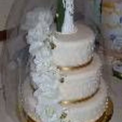 Side View 3 Tiered Round Cross Hatch