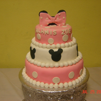 Minnie Cake