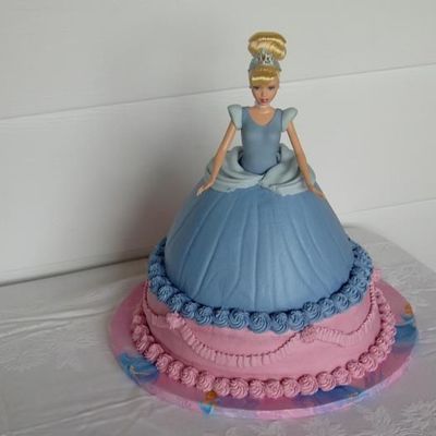 Princess Amanda's Cinderella Cake