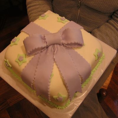Purple Bow Present Cake