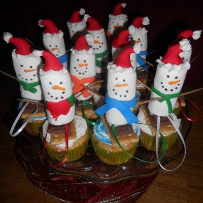 Sleddin' S'mores Snowmen!