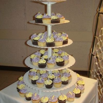 Lilac And Yellow Calla Cupcakes