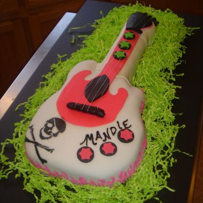 Guitar Cake