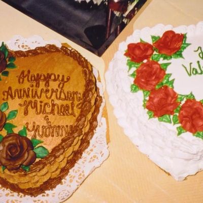Buttercream Icing And Rolled Fondant Flowers
