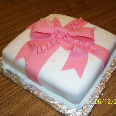 Fondant Gift