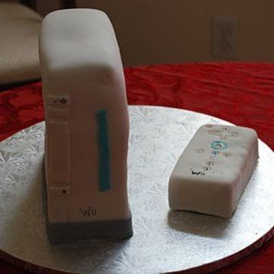 Wii Cake & Controller