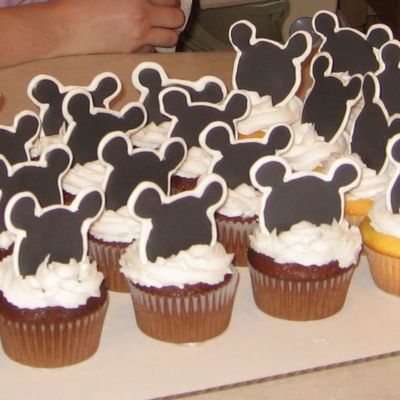 Mickey Cupcakes