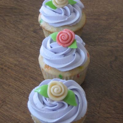 Ribbon Rose Cupcakes