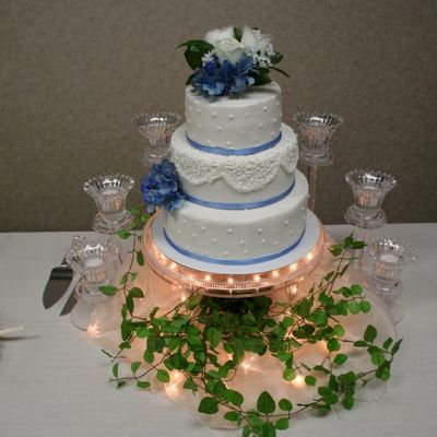 Rose & Hydrangea Wedding Cake