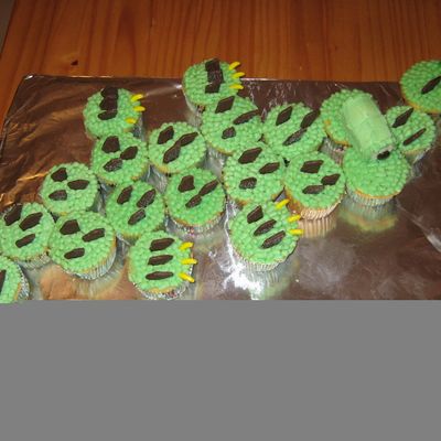 Alligator Cupcakes