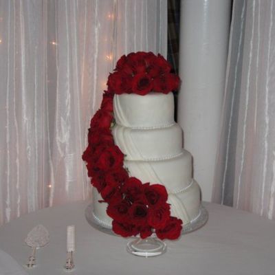 Simple White With Red Roses