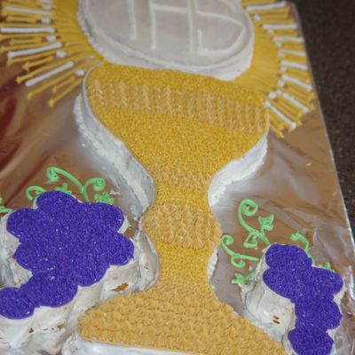 Chalice, Host & Grapes