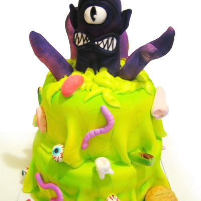Halloween Alien Cake