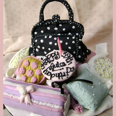 Lulu Handbag Cake
