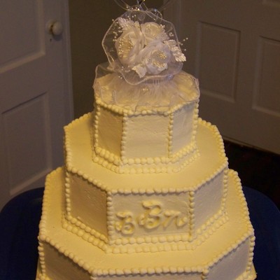 Linda's Wedding Cake