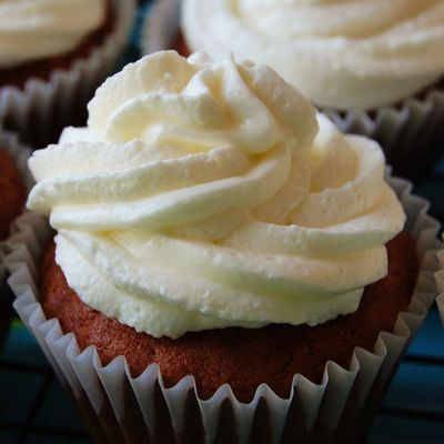 Cinnamon Carrot Cake Cupcakes With Almond Cream Cheese Whipped Cream Frosting