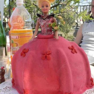 Barbie Cake