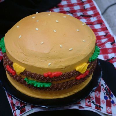 Hamburger Cake