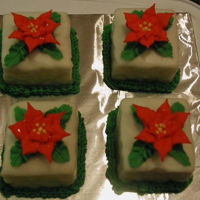 Poinsettia Petit Fours