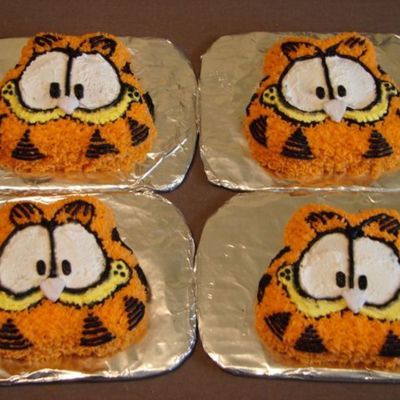 Garfield Mini Cakes