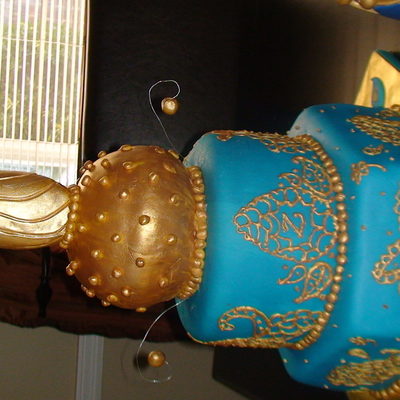 Blue And Gold Mendhi Cake