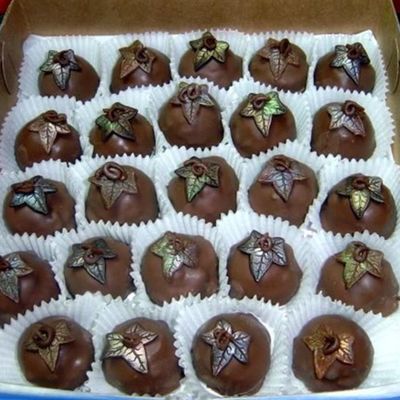 Ivy Leaves Cake Truffles