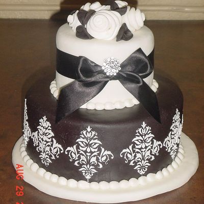 Damask Stencil Cake