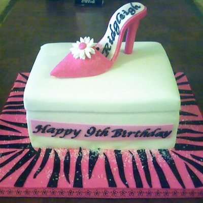 Ridgleigh's Shoe And Shoebox Cake