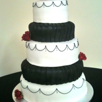 Black & White Wedding Cake