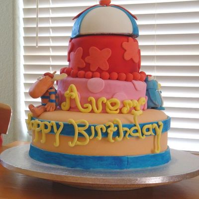 Backyardigans Cake