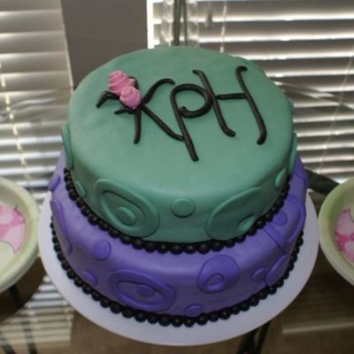 Mod Mom Baby Shower Cake