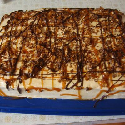 Snickers Cake