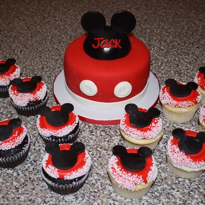 Mickey Mouse Cake And Cupcakes