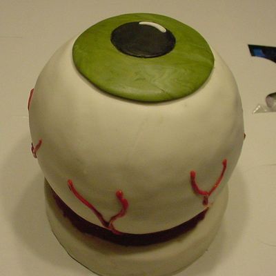 Eyeball Cake