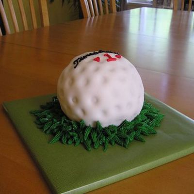 Golf-Themed Groom's Cake