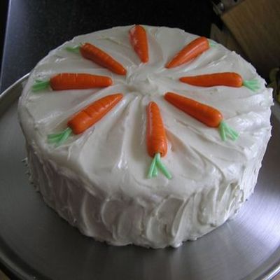 Carrot Cake With Fondant Carrots