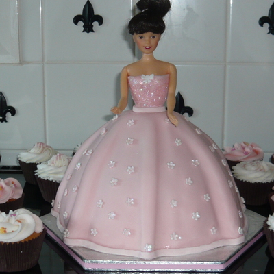 Doll /barbie/pink Cake
