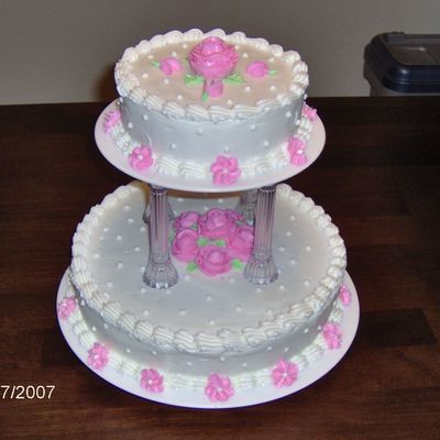 2 Layer Cake With Roses