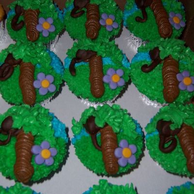 Large View Of Monkey In The Tree Cupcaks
