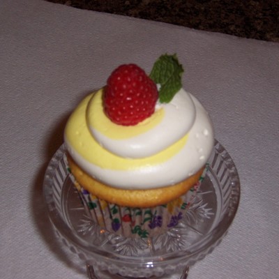 Raspberry Lemonade Cooler Cupcake