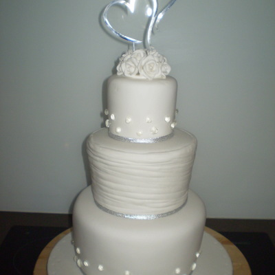White And Silver Themed Wedding Cake