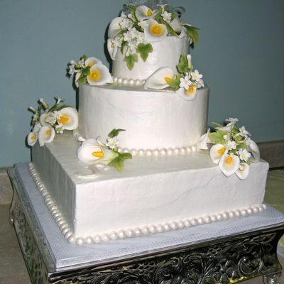 Calla Wedding Cake