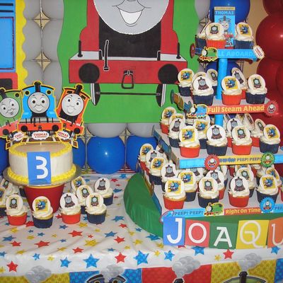Thomas The Train Cupcakes