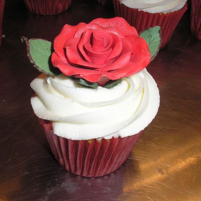 Rose Cupcake / Bridal Shower Favors